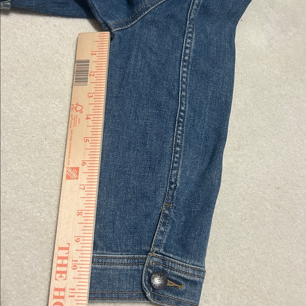 Vera Wang Princess Denim Jacket Embellished with Pearl Accents M - Picture 10 of 10